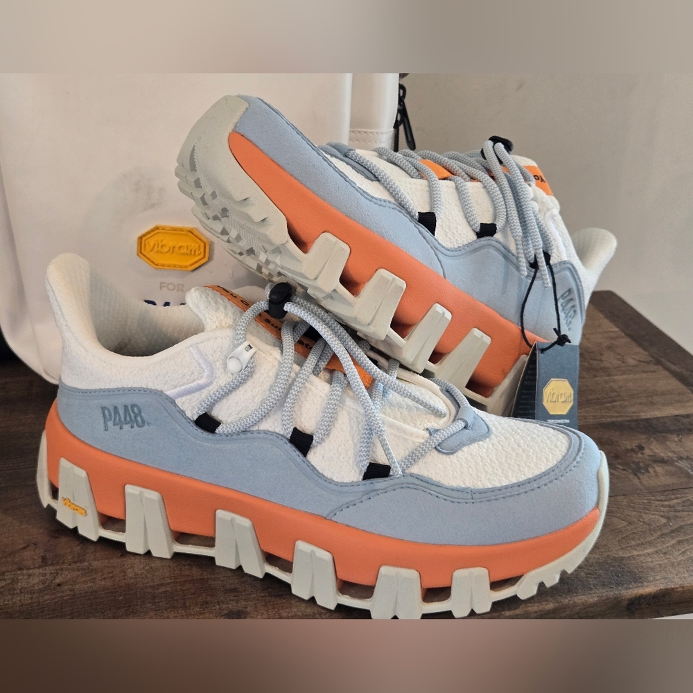 P448 Monalea Sneakers Womens Size 8.5